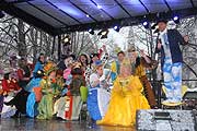 Faschingsdienstag: traditioneller Marktweibertanz 2013 auf dem Viktualienmarkt (Foto: Ingrid Grossmann)